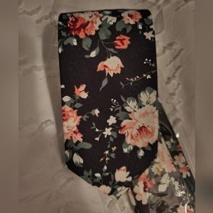 NWOT Penguin Black Men's Floral Tie Slim